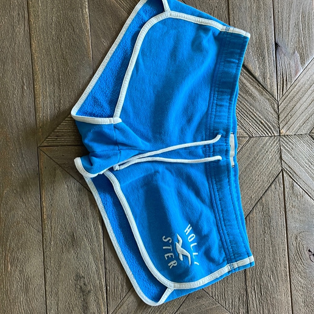 Hollister, comfy shorts, size medium